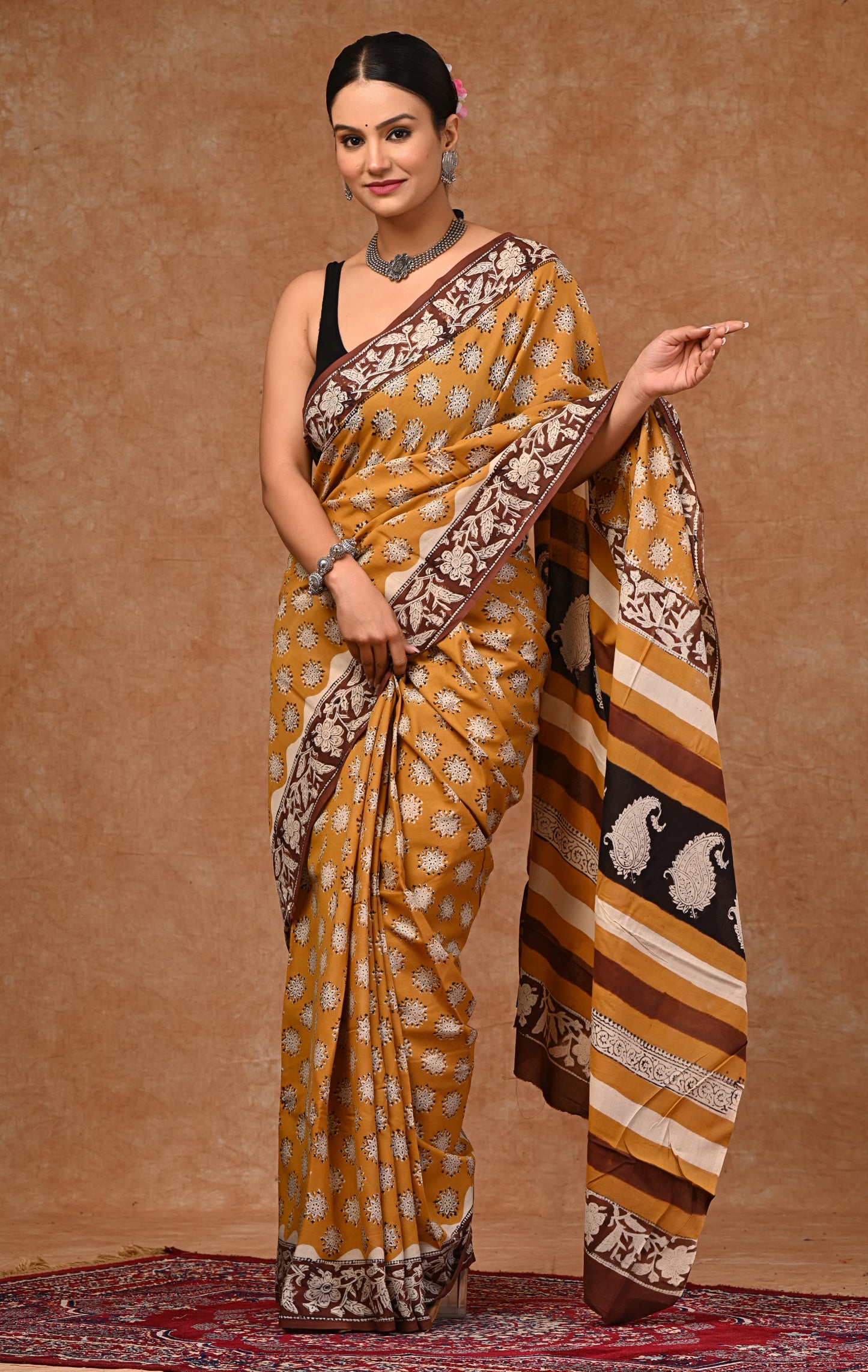 Mulmul Cotton Screen Print Saree with Blouse
