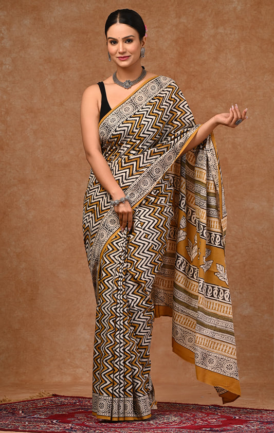 Mulmul Cotton Screen Print Saree with Blouse